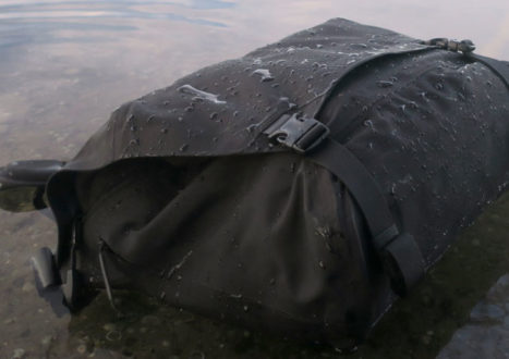 Unveiling-the-Arc'teryx-LEAF-Courier-Bag-15
